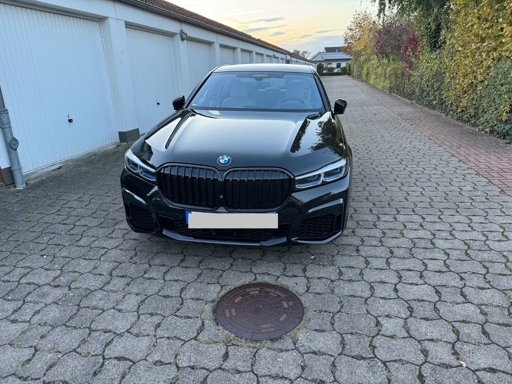 BMW 740