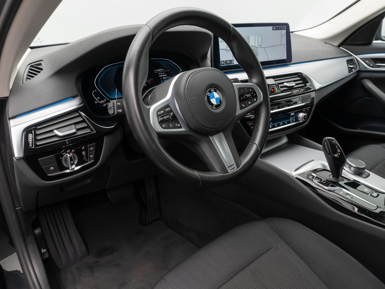 Fahrzeugabbildung BMW 530e Alarm DAB HiFi Komfort Kamera DriveAs Sport