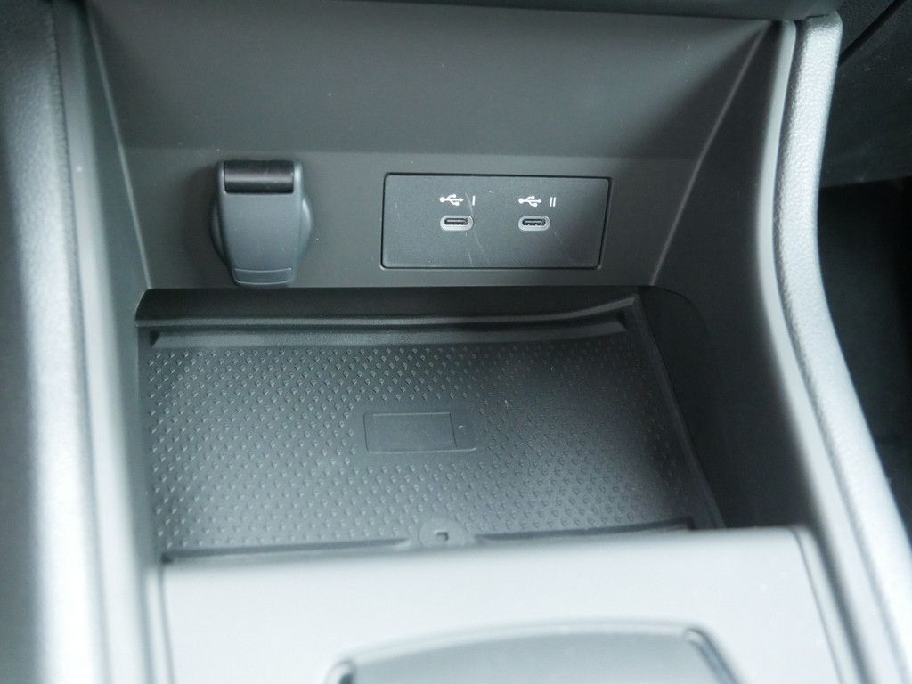 Fahrzeugabbildung Renault Captur Techno Full Hybrid E-Tech 160