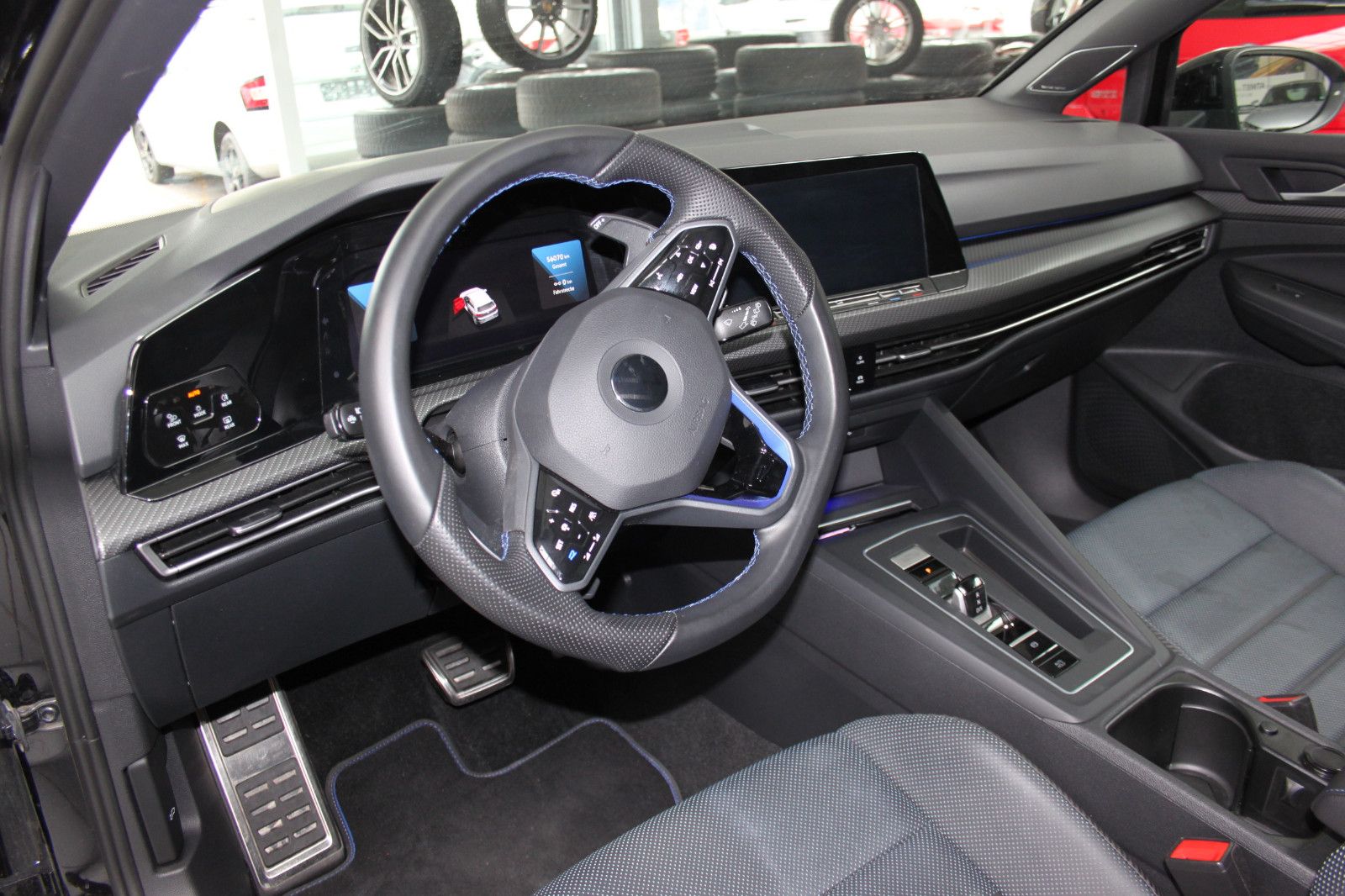 Volkswagen Golf VIII Lim. R BLCKSTYLE DSG LEDER R-PERFO-PAK foto 5