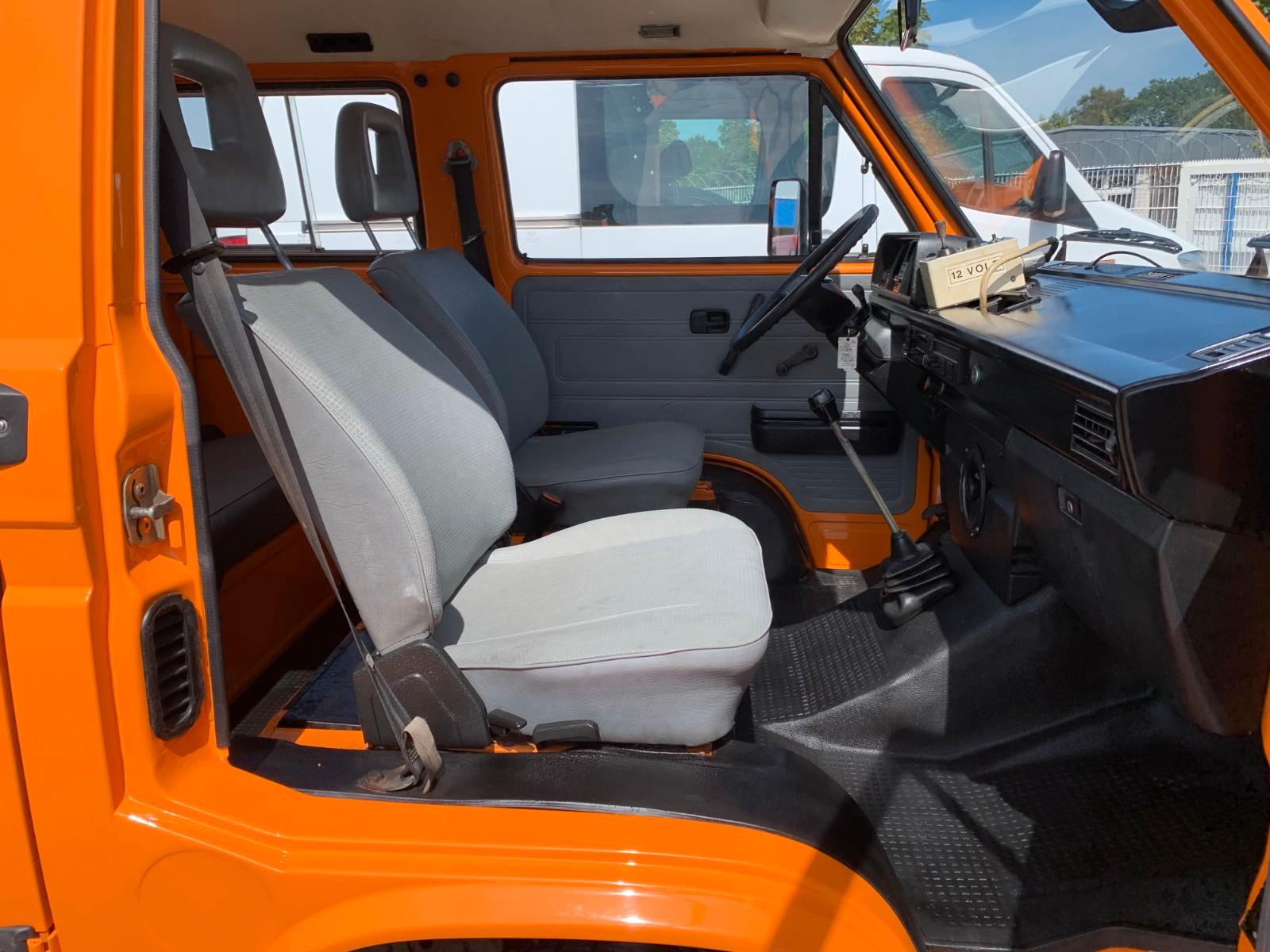 Volkswagen T3 Doka Pritsche Syncro 4x4/ AHK / 5 Sitze