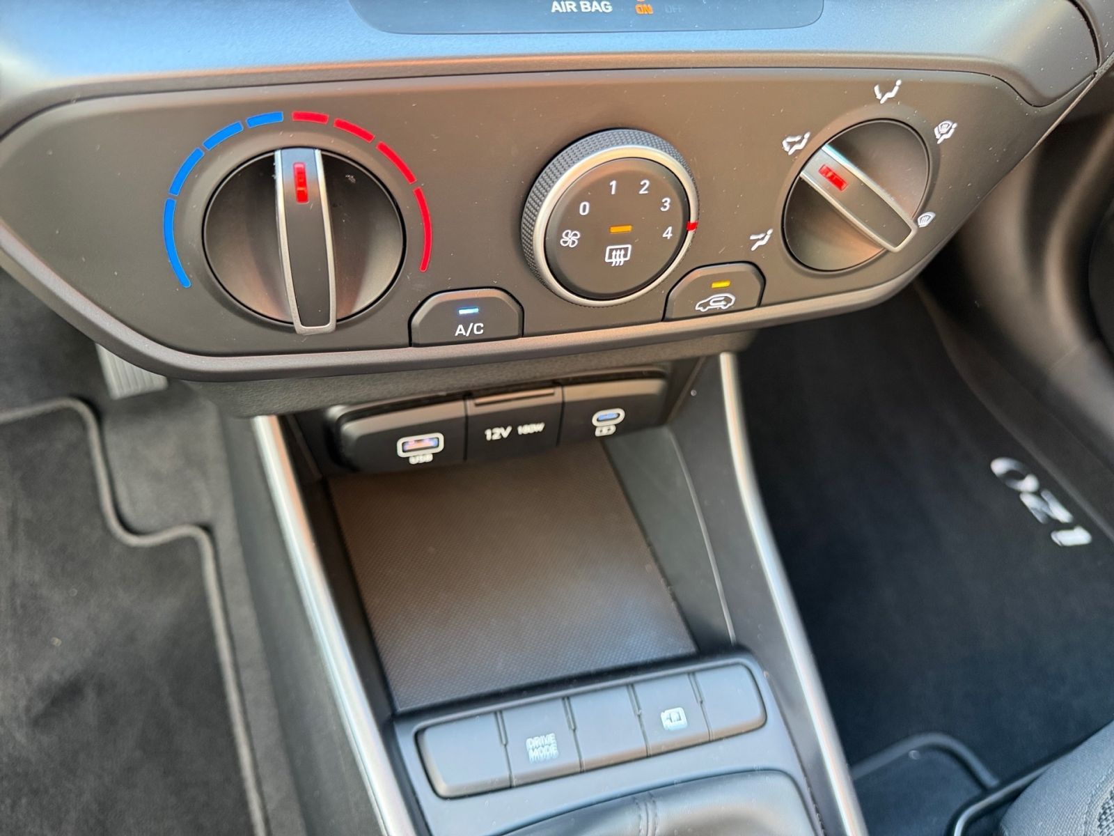 Fahrzeugabbildung Hyundai i20 1.0 T-GDI Select Navi Kamera Allwetter