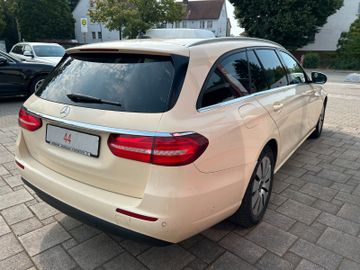 Mercedes E 200 - 5