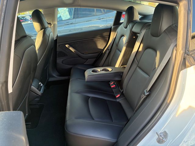 Fahrzeugabbildung Tesla Model 3 Long Range Dual AWD -Anhängerkupplung-