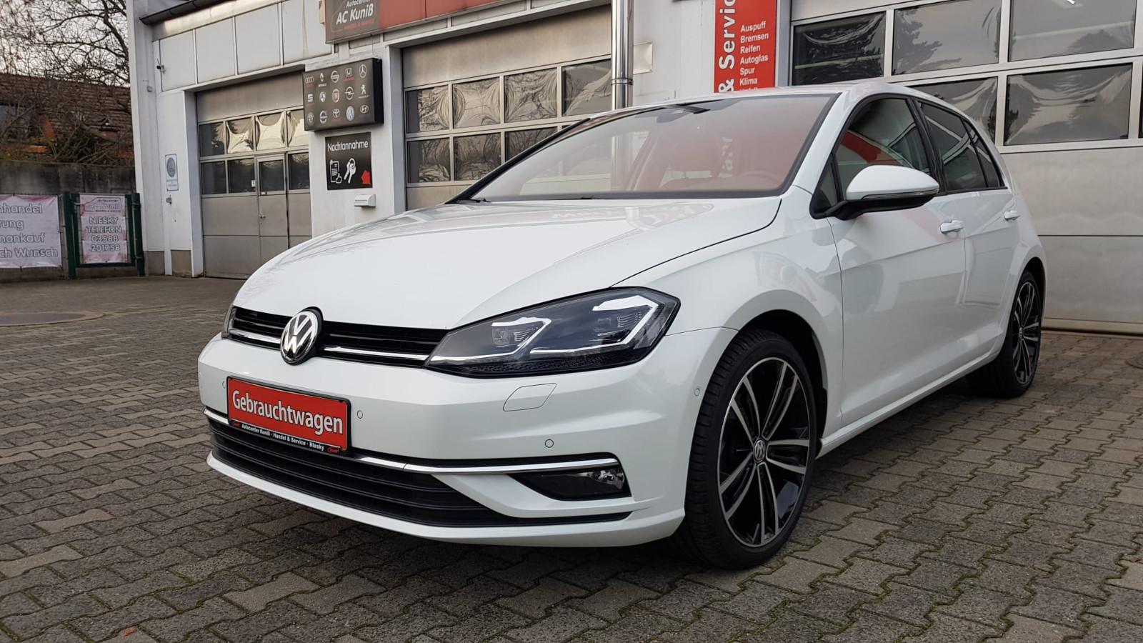 Volkswagen Golf VII Lim. Highline*DSG*Navi*ACC*LED*
