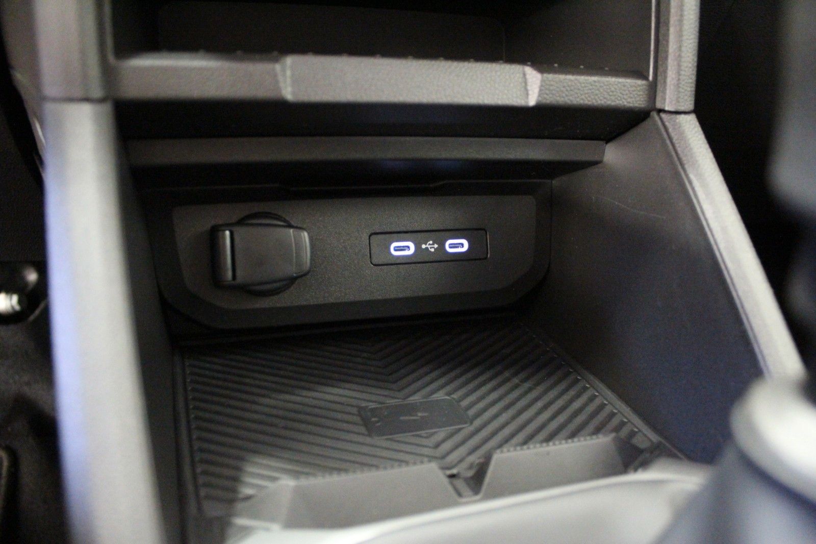 Fahrzeugabbildung Dacia Bigster mild hybrid-G 140 Extreme *Winter-Paket*