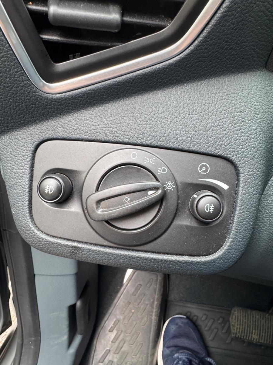Ford Grand C-MAX 2011 — фото 14