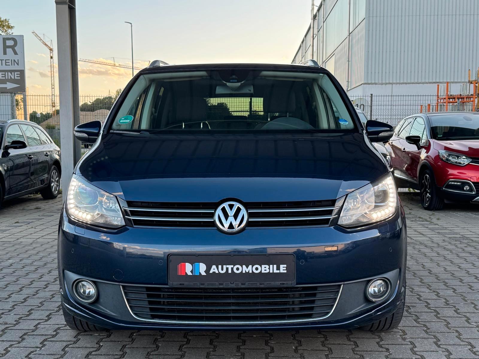 Volkswagen Touran Highline DSG*NAVI*PANO*SHZ*STHZ*KAM*PDC*