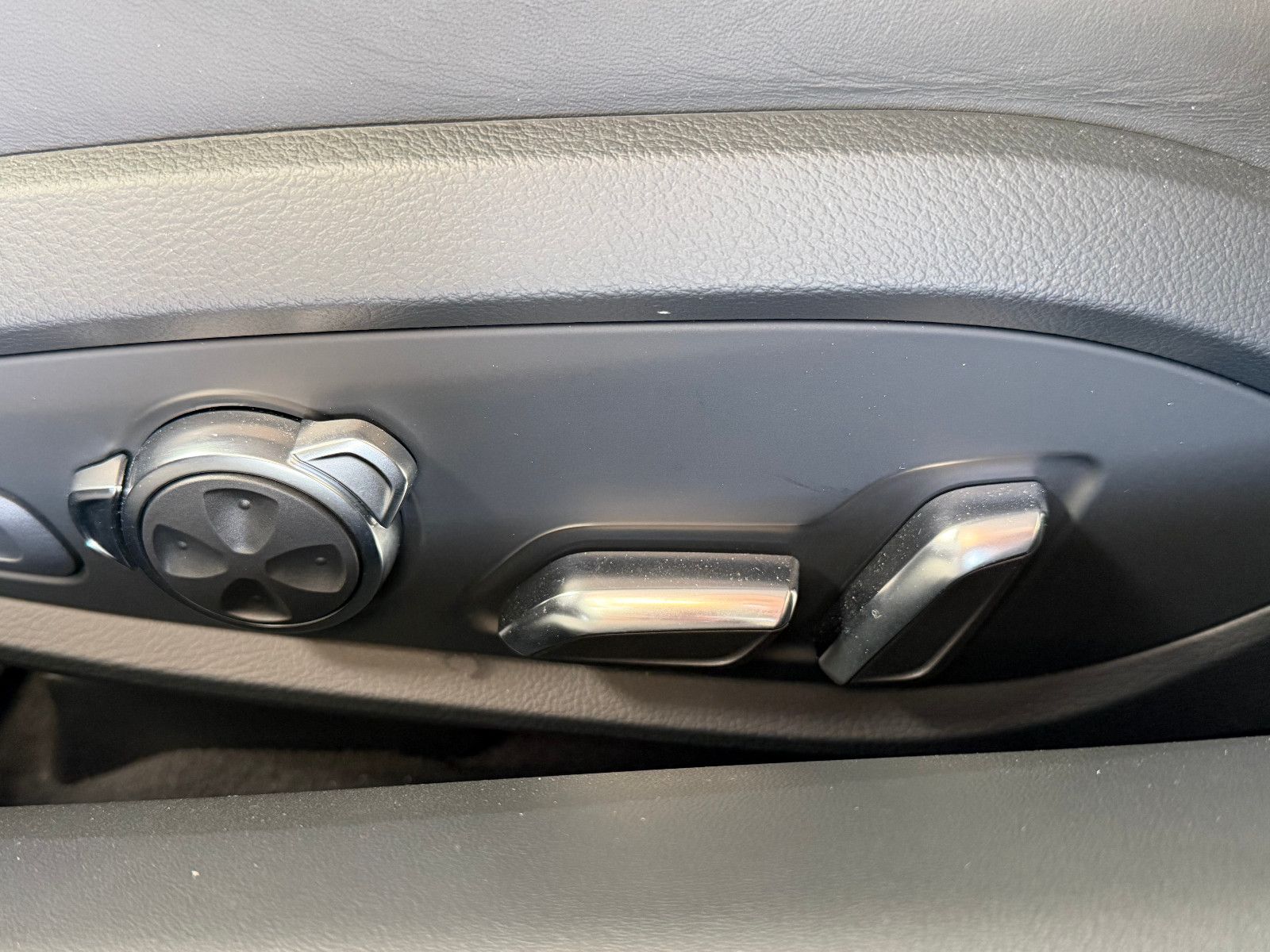 Fahrzeugabbildung Audi R8 Spyder 5.2 FSI RWD performance/BANG&OLUFSEN/