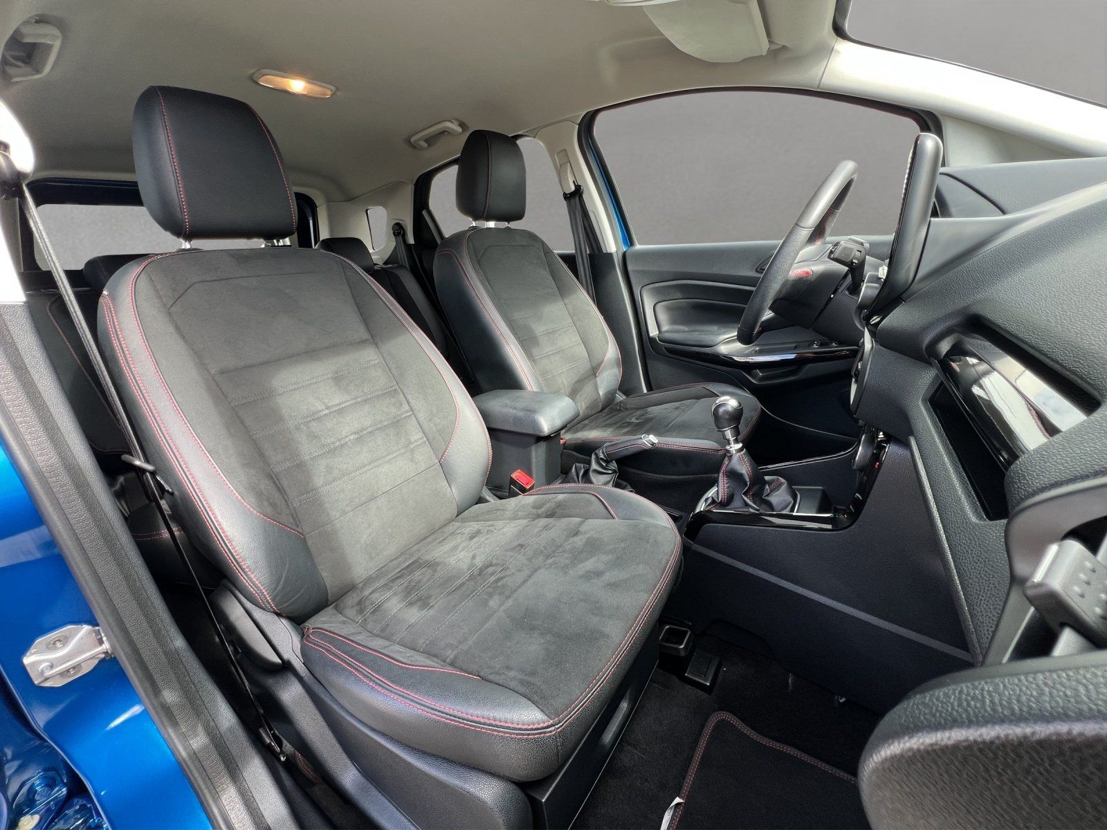 Fahrzeugabbildung Ford EcoSport 1.0 ST-Line PDC/TEMPOMAT/NAVI/SHZ/