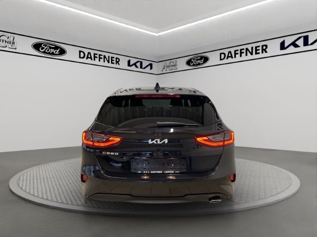 Fahrzeugabbildung Kia Ceed Ultimate Edition Navi totWinkelASS Kamera