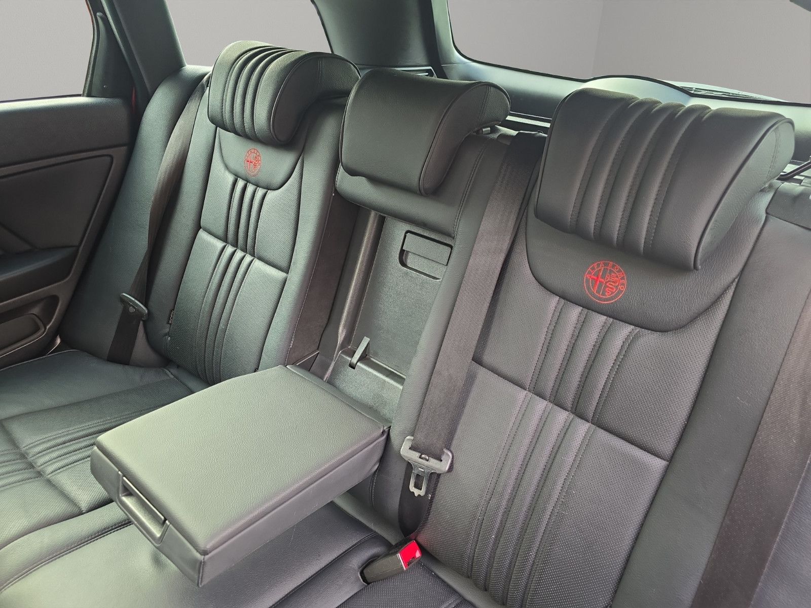 Fahrzeugabbildung Alfa Romeo 159 3.2 JTS V6 24V Q4 Turismo