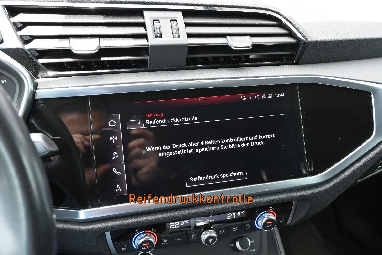 Fahrzeugabbildung Audi Q3 Sportback 40 TDI quattro S tr. °AHK°KAMERA°