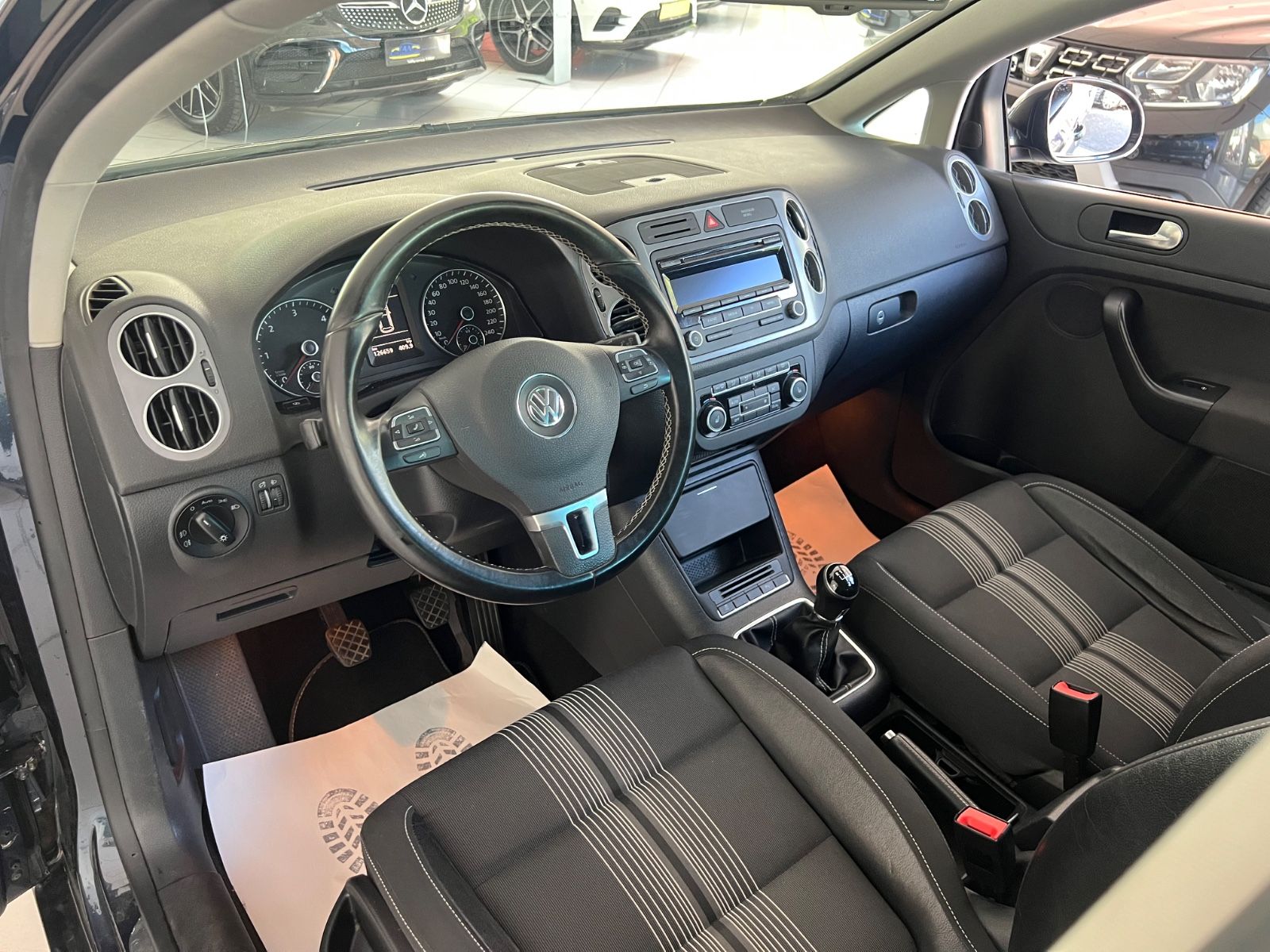 Fahrzeugabbildung Volkswagen Golf Plus 1.6 TDI Match * 1.HAND *