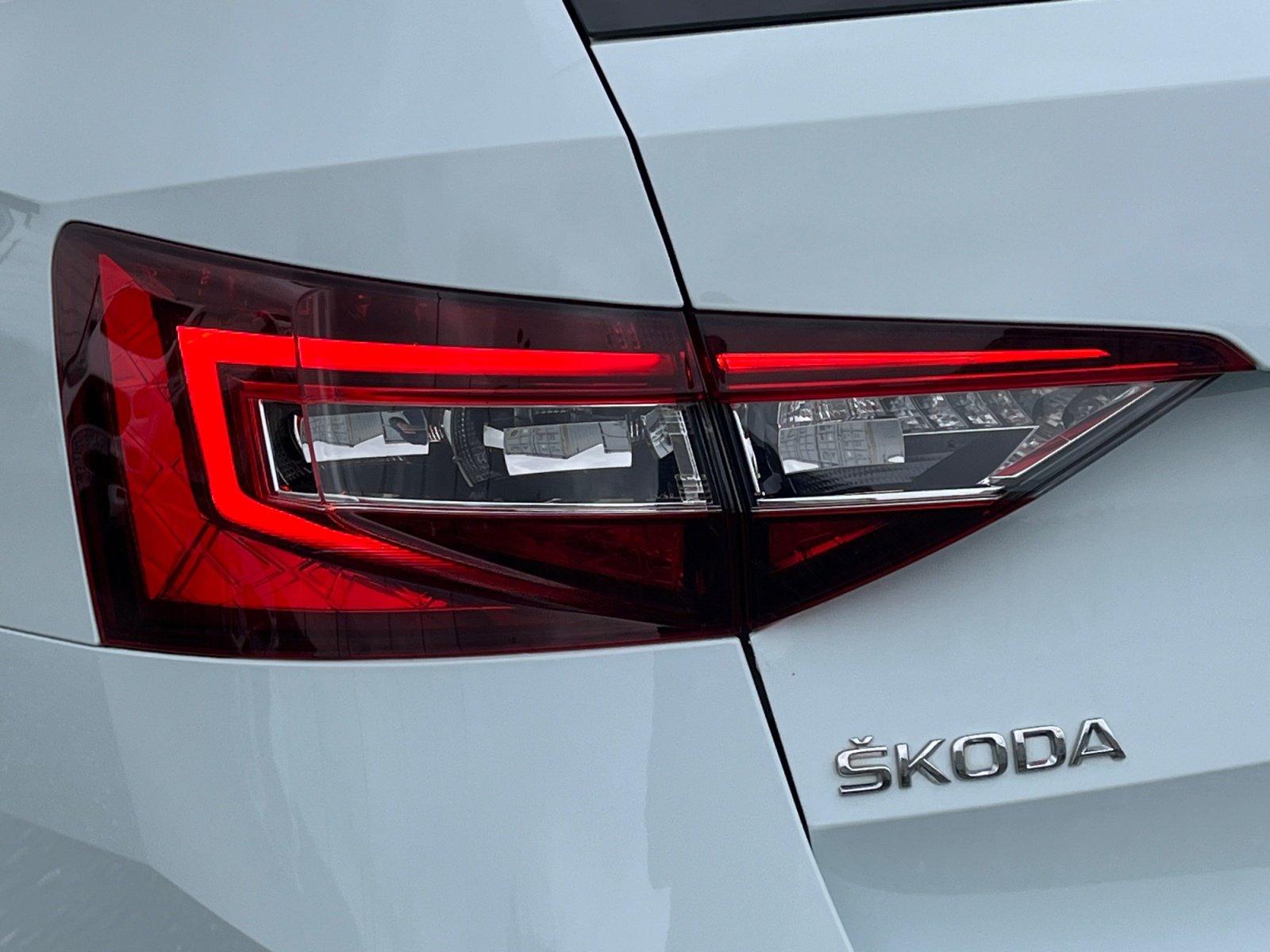 Skoda Superb Combi 1.8TSI DSG Sportline Navi+Winterpak
