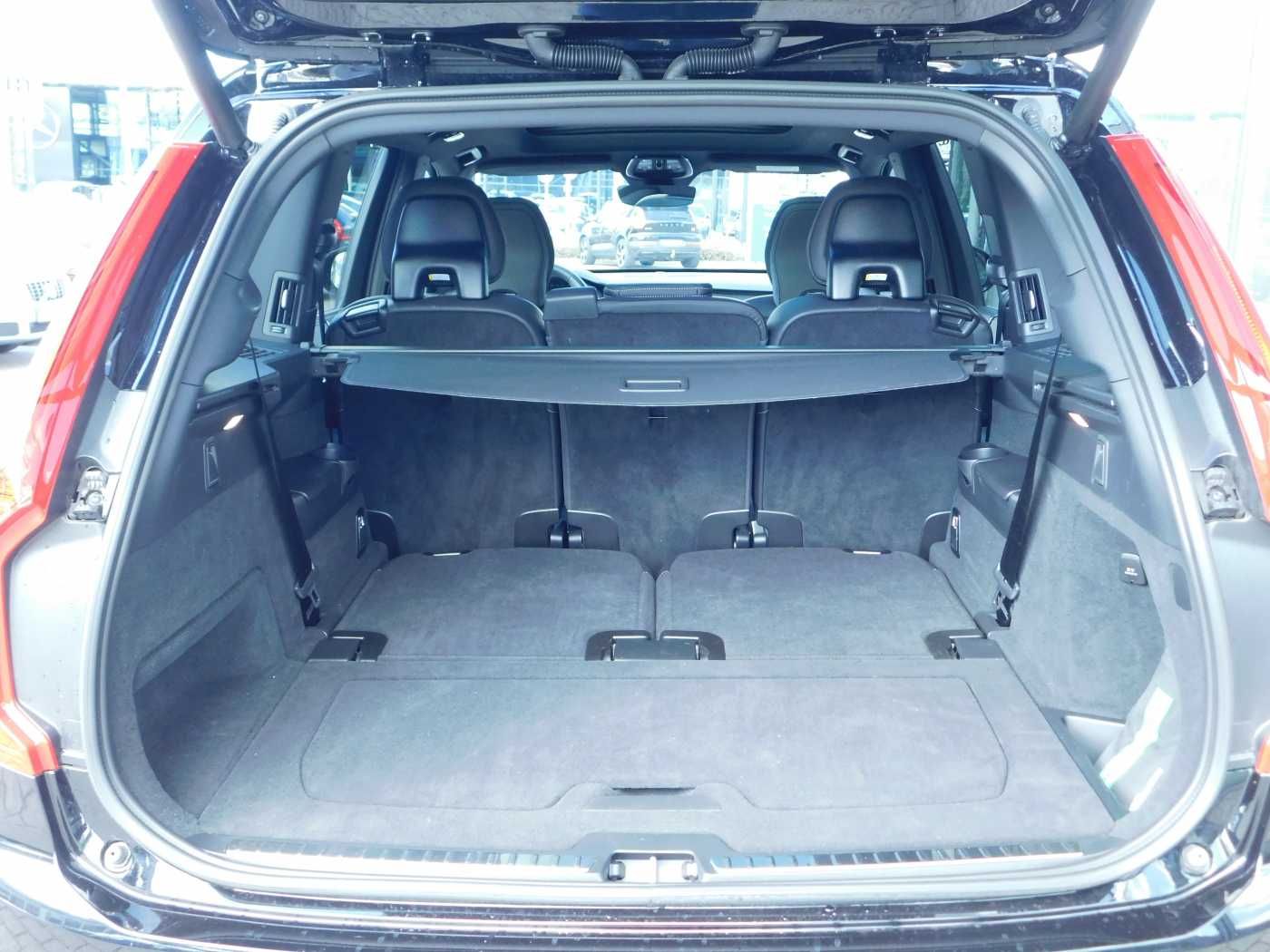 Fahrzeugabbildung Volvo XC90 Plug-In-Hybrid T8 AWD Plug-in Hybrid Plus D