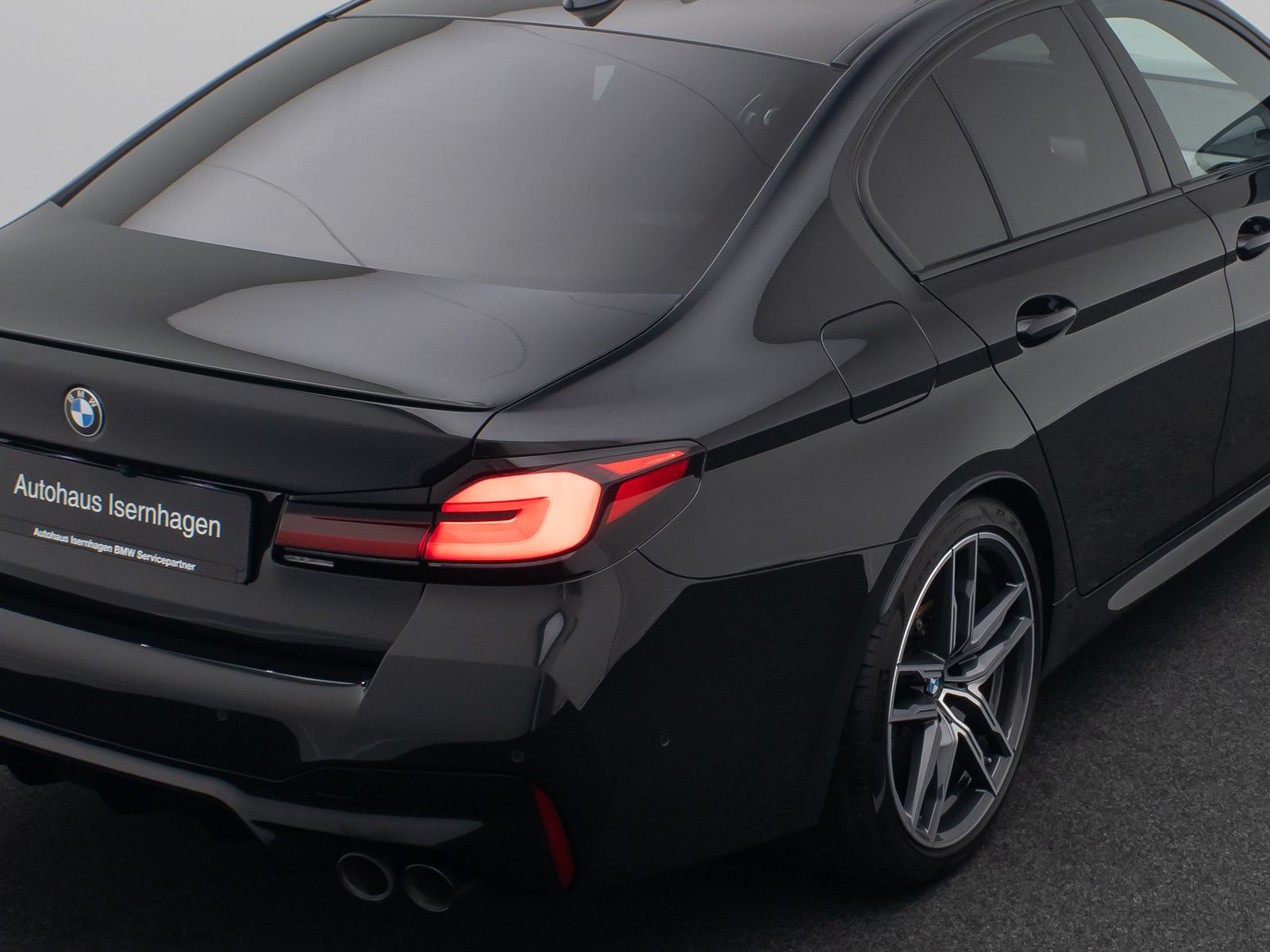 Fahrzeugabbildung BMW M5 xD M Driver´s 360°DAB Belüftung MCarbKeramik