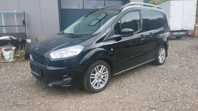 Ford Tourneo Curier 1.0 Ecoboost TITANIUM