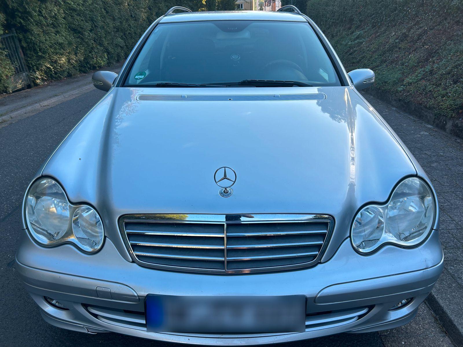 Mercedes-Benz C220 2006 — photo 13