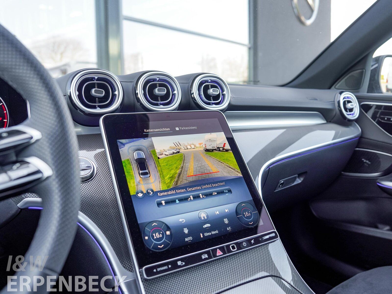 Fahrzeugabbildung Mercedes-Benz C 200 AMG Distronic AHK 360° DigitalLight Memory