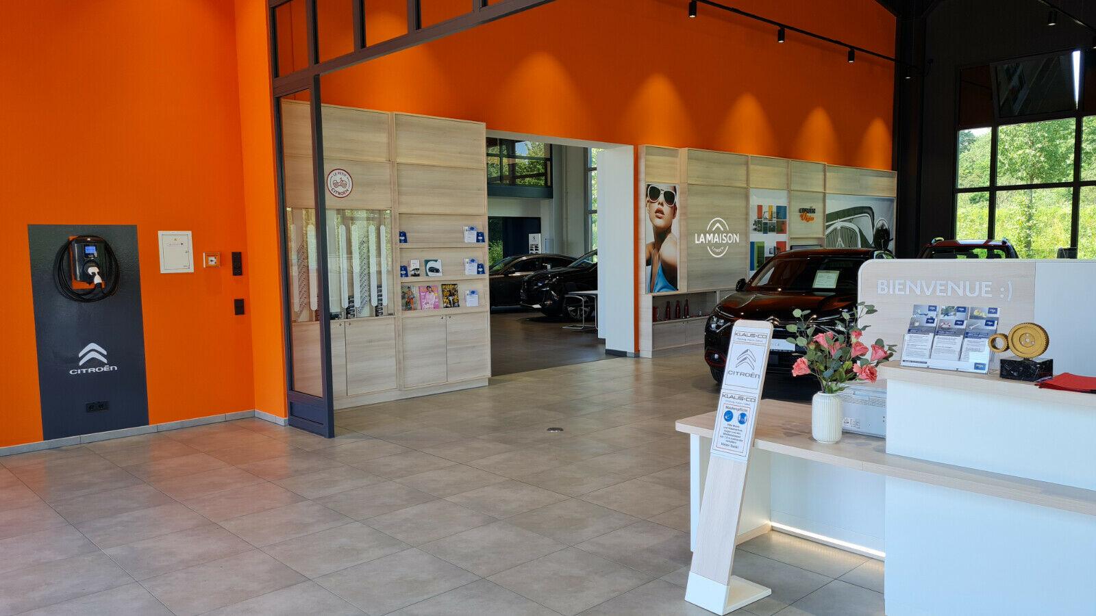 showroom-image-bottom