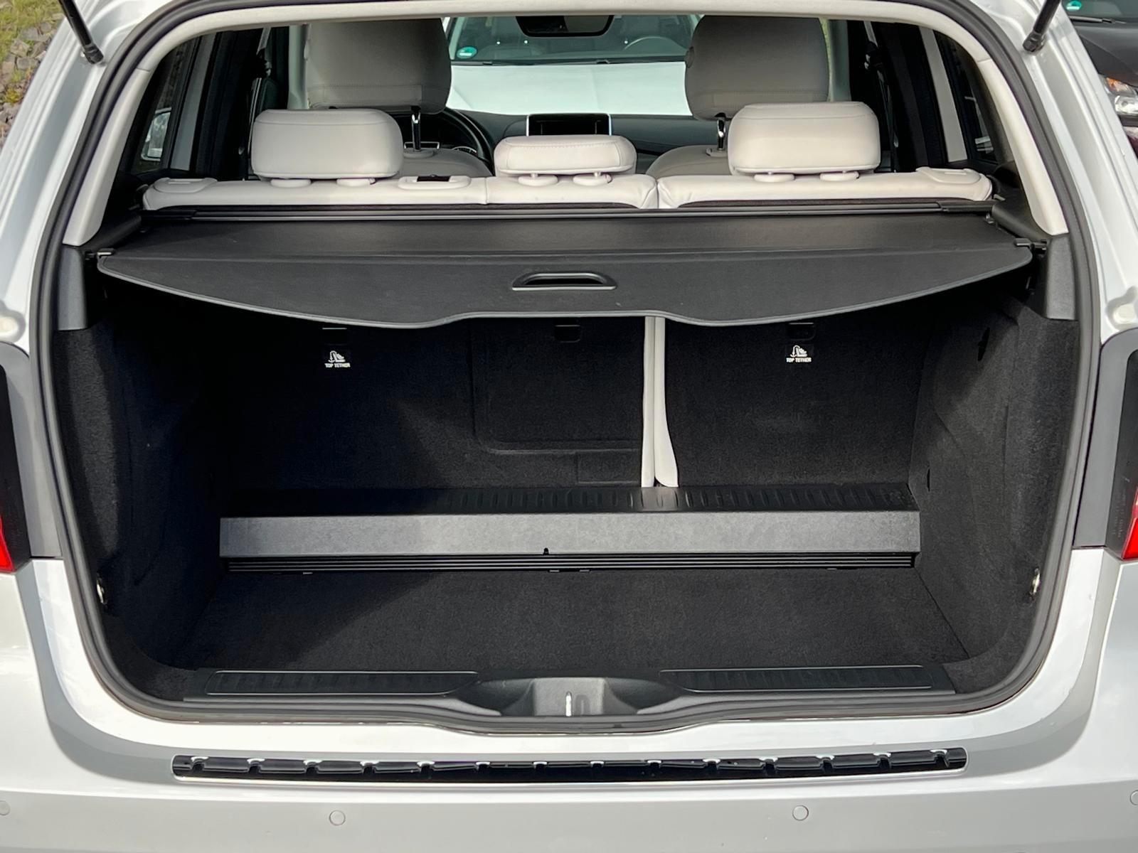 Mercedes-Benz B 180 NAVI/RFK/AHK/LEDER