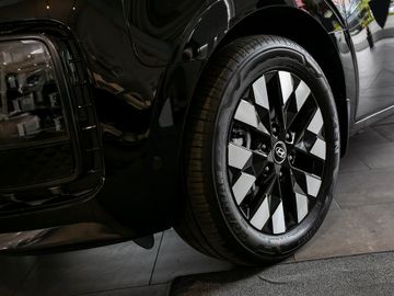 Hyundai Staria Signature 1.6 Hybrid 2WD Autobahnassi.