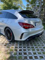 Mercedes-Benz CLA 45 AMG Shooting Brake CLA 45 4MATIC DCT ... - silberne Mercedes-Benz CLA 45 AMG Shooting Brake