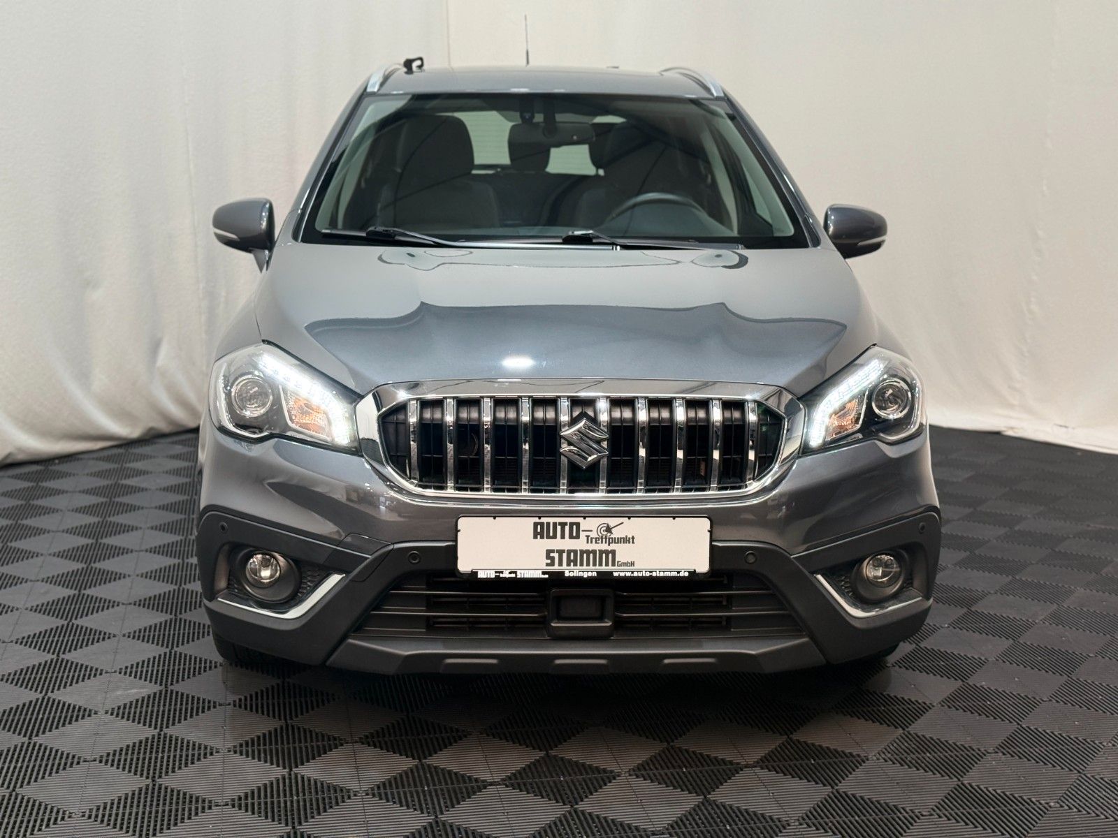 Fahrzeugabbildung Suzuki SX4 S-Cross Comfort+ 4x4 / 1. Hand / Navi / RFK