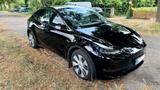 Tesla Model Y Long Range AWD mit AHK, Allwetterreifen