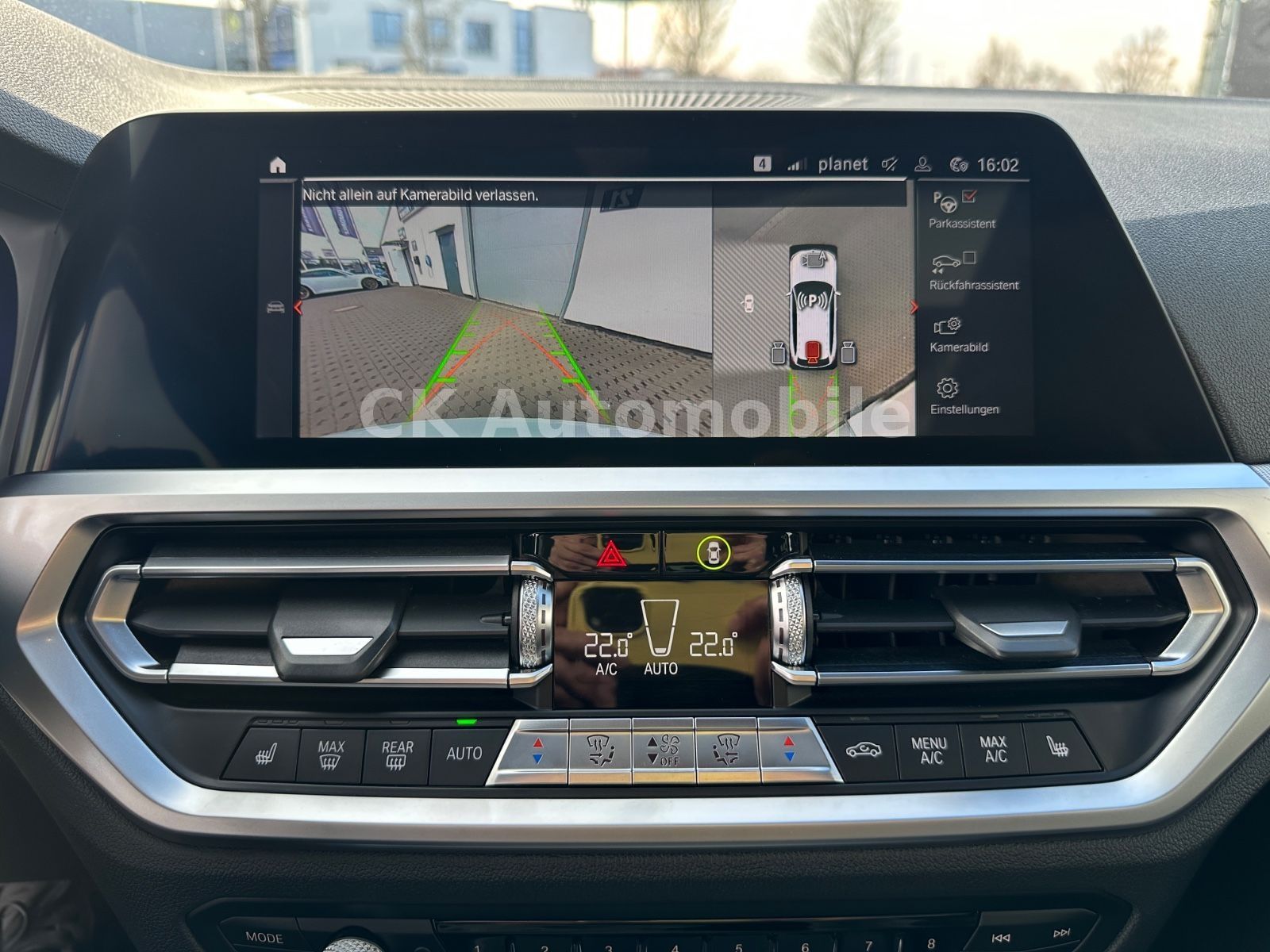 Fahrzeugabbildung BMW M340i Touring xDrive/Navi/HeadUP/Pano/360°