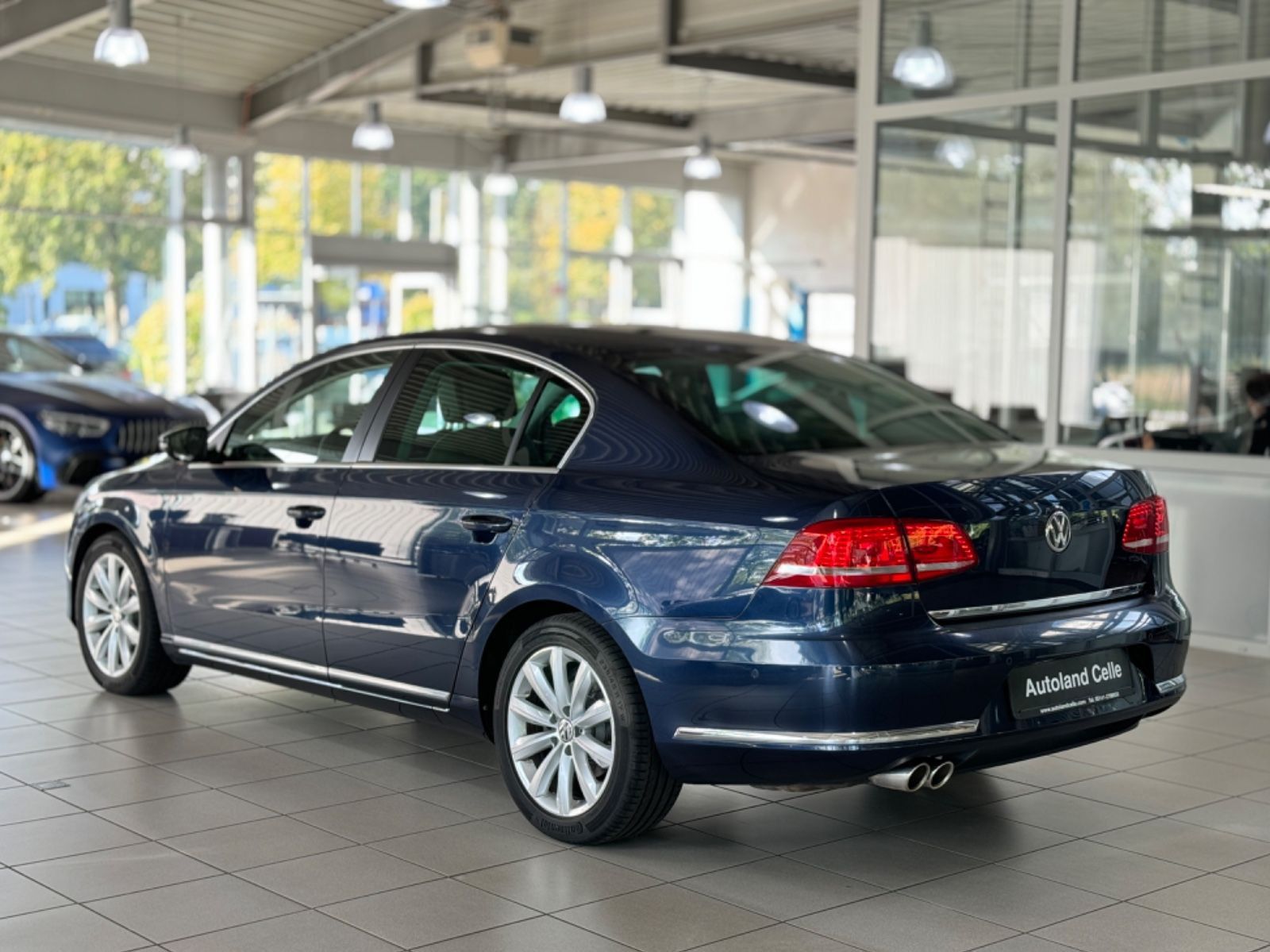 Fahrzeugabbildung Volkswagen Passat 2.0 TSI Lim.Highline DynaudACC AHK 8fach