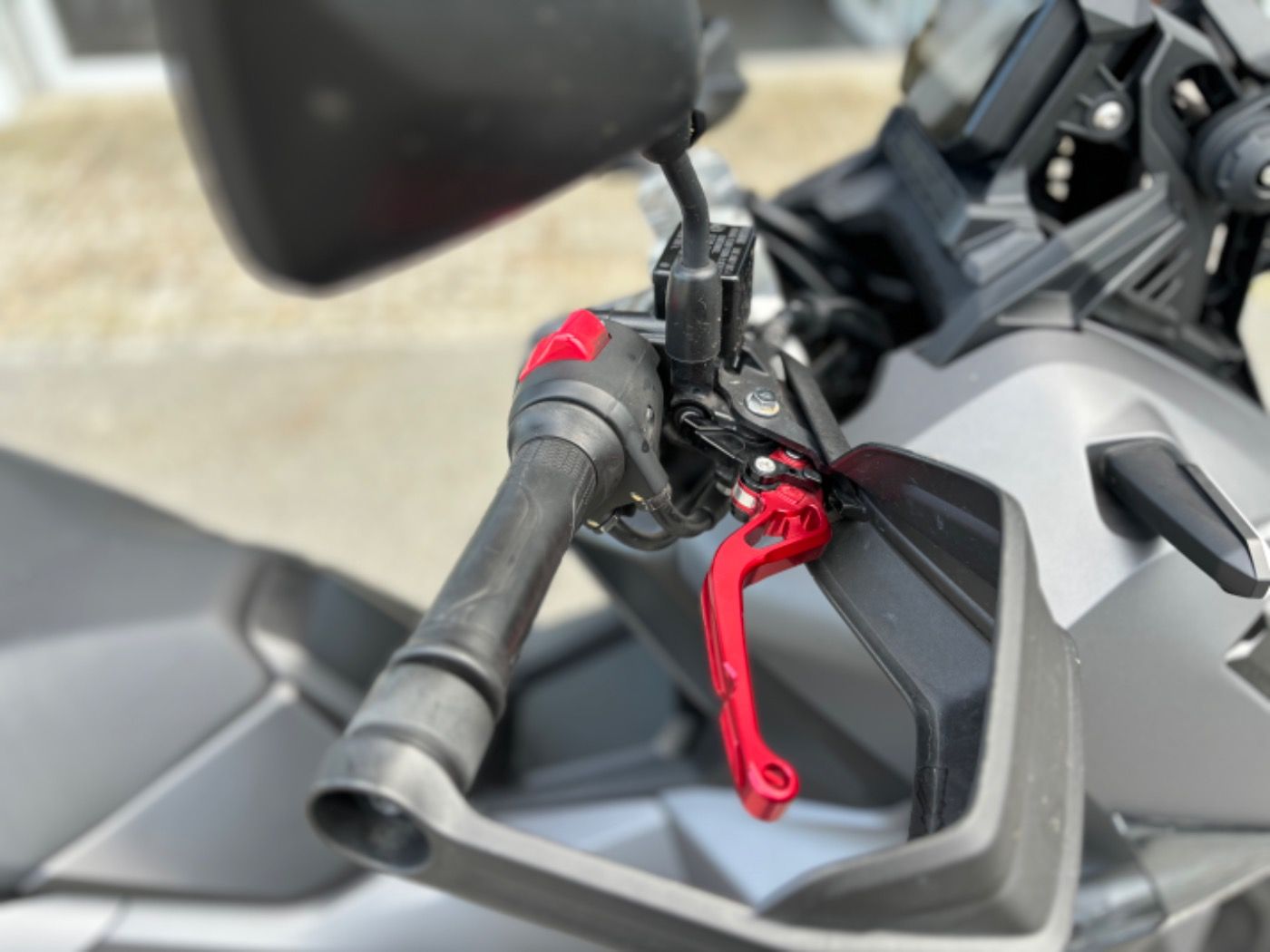 Fahrzeugabbildung Honda ADV 350 Arrow, Probrake, Griffheizung, Windabw.,