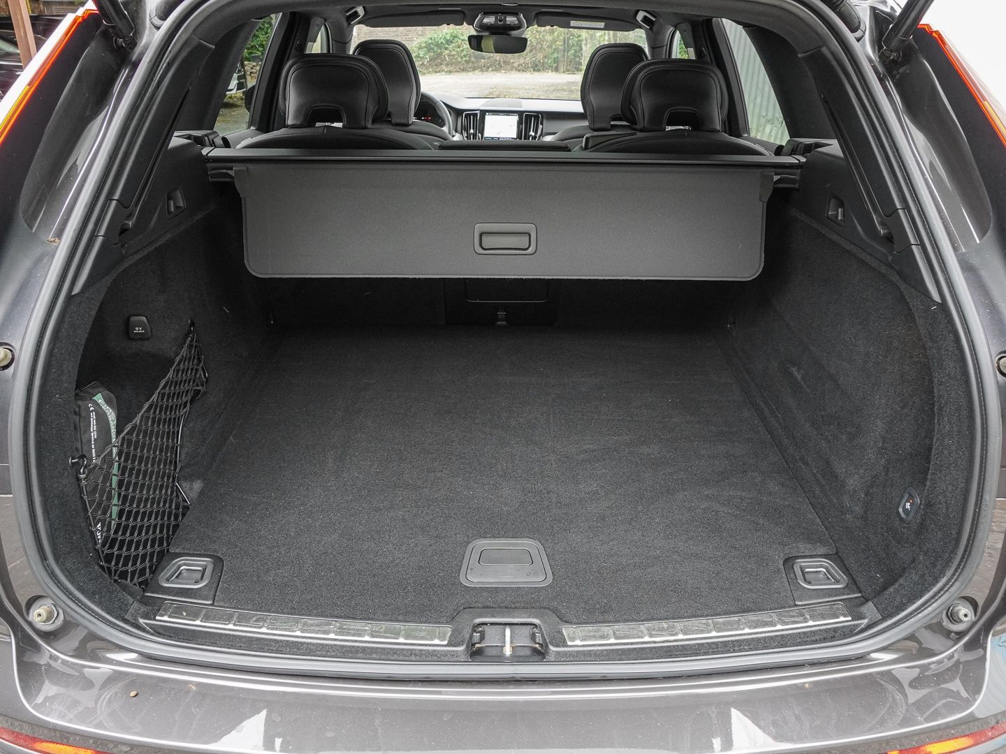 Volvo XC60 R Design AWD B4 Diesel EU6d AHK El. Panodac foto 17