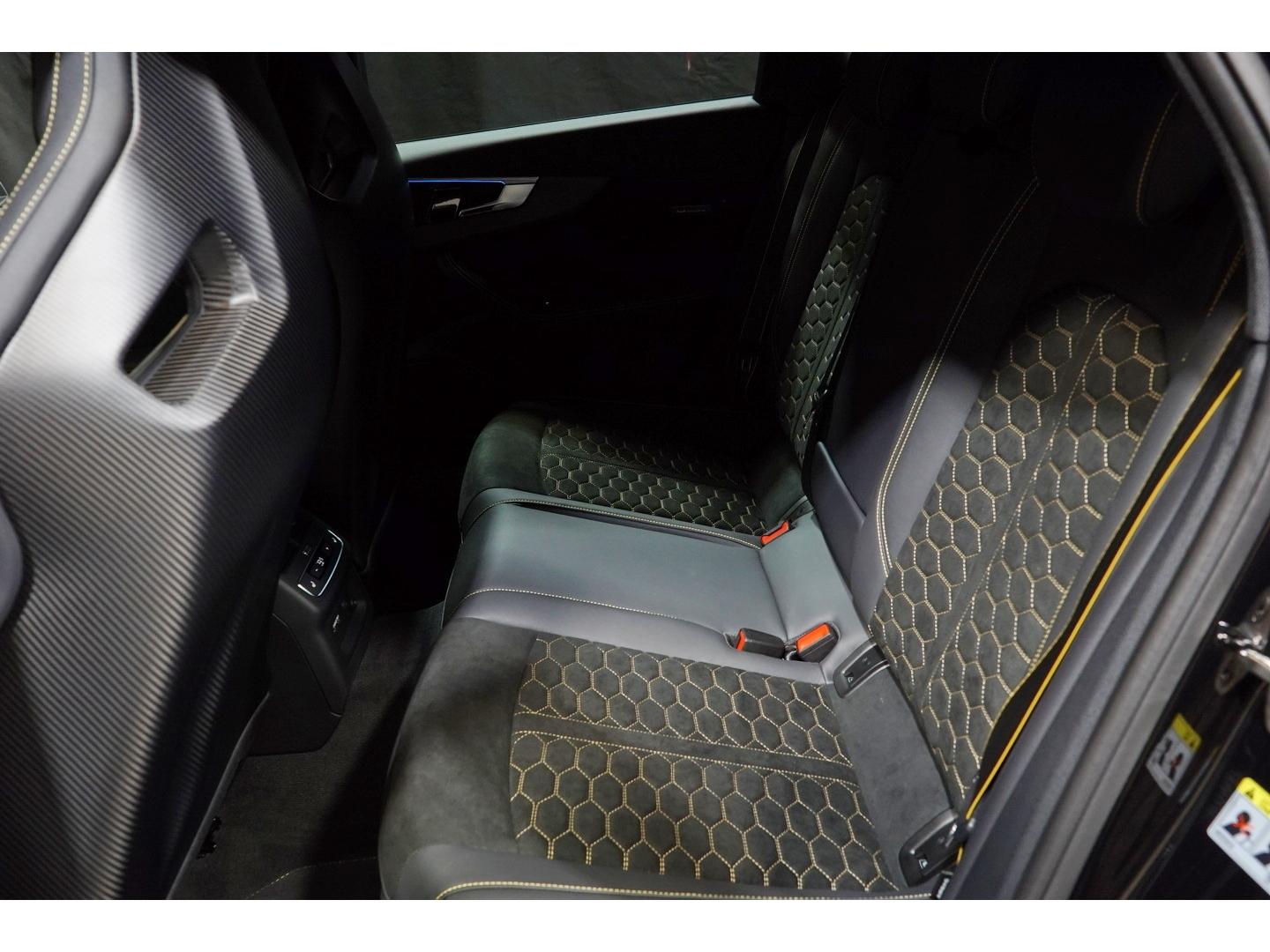 Audi RS4 Avant EDITION 25 YEARS CARBON KERAMIK 300 KM