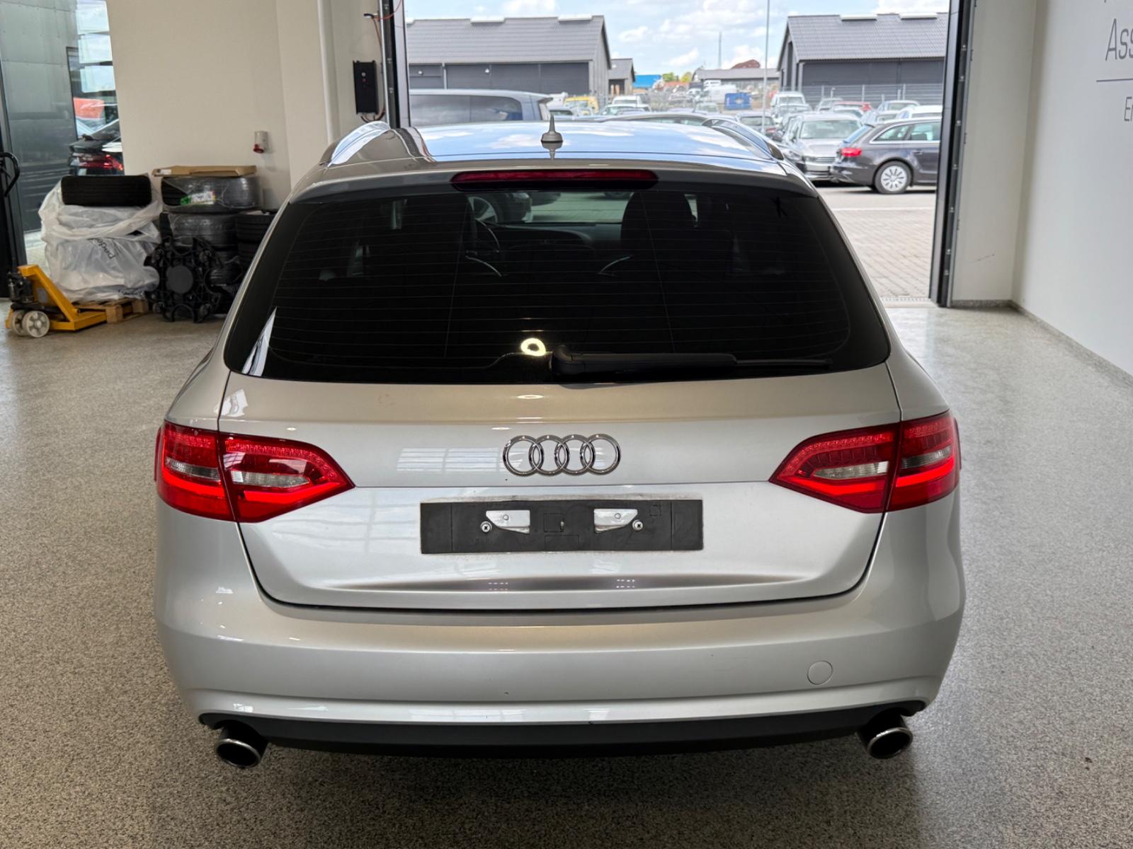 Audi A4 2013 — photo 9