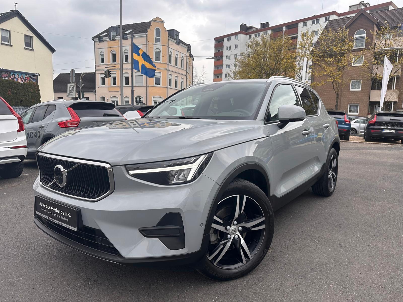 Volvo XC 40 B3 Core AHK, ACC, BLIS,360°,Lenkradheizung