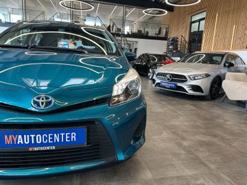 Toyota Yaris Hybrid Life *Navi*Klima*
