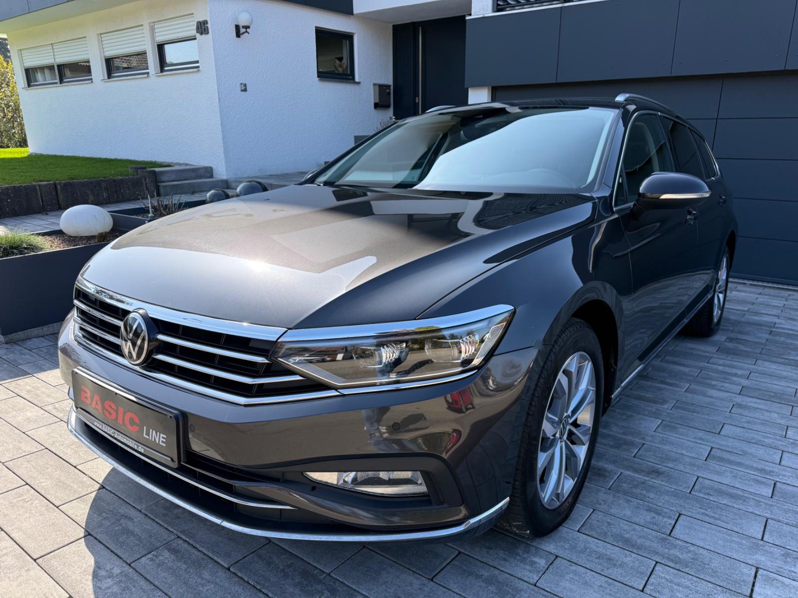 Volkswagen Passat Variant Elegance Pano ActiveDsp Sitz Belü