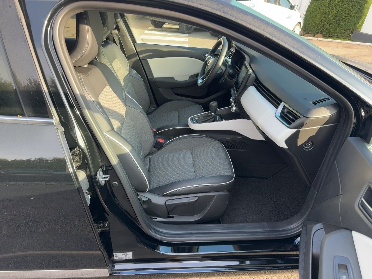 Fahrzeugabbildung Renault Clio TECHNO TCe 90 Automatic Kamera