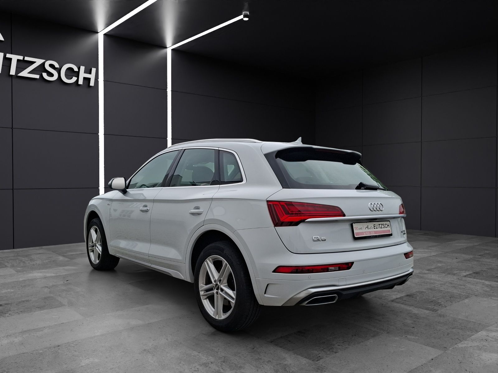 Fahrzeugabbildung Audi Q5 40 TDI quattro S-line S-tronic LED Navi AVC A