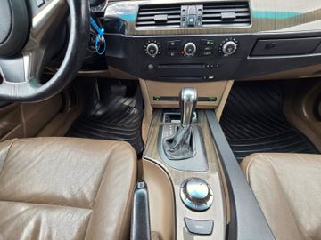 BMW 525 - 12