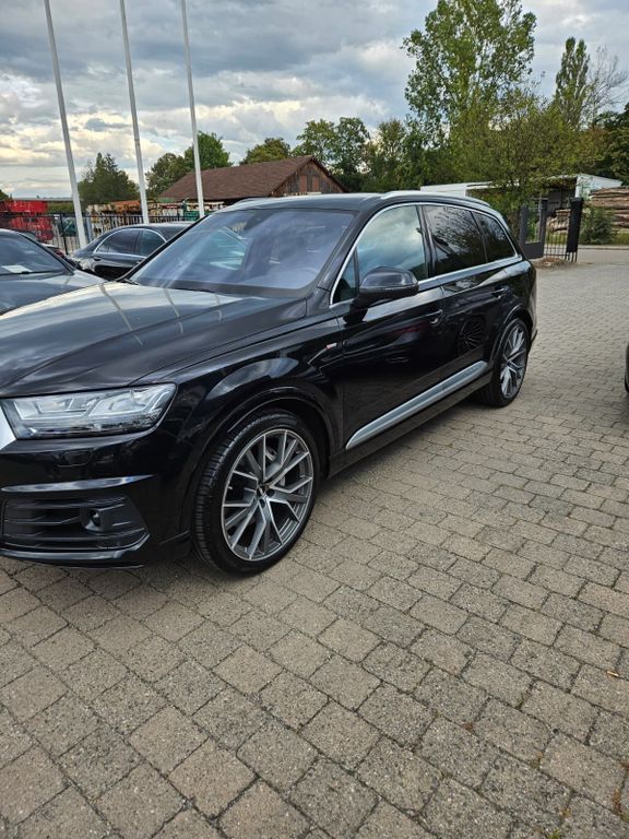 Image of Audi Q7