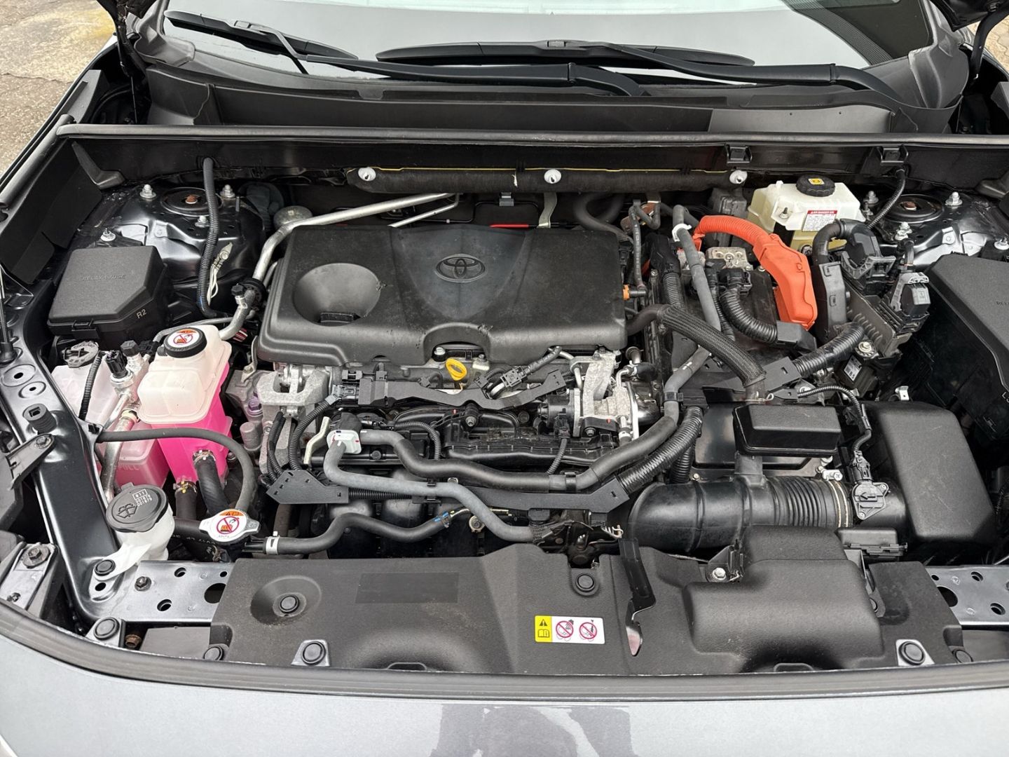 Fahrzeugabbildung Toyota RAV 4 4x4 Lounge Hybrid 2.5 AWD Leder Memory Sit