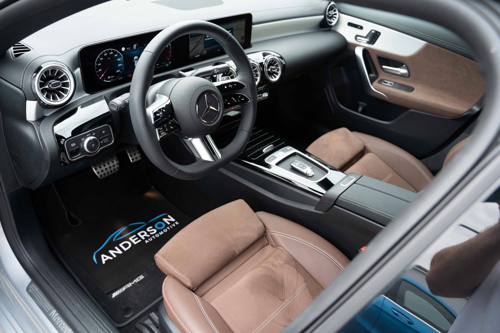 Fahrzeugabbildung Mercedes-Benz CLA 200 AMG LINE LED MBUX ACC 1.HD LANE KAM DAB