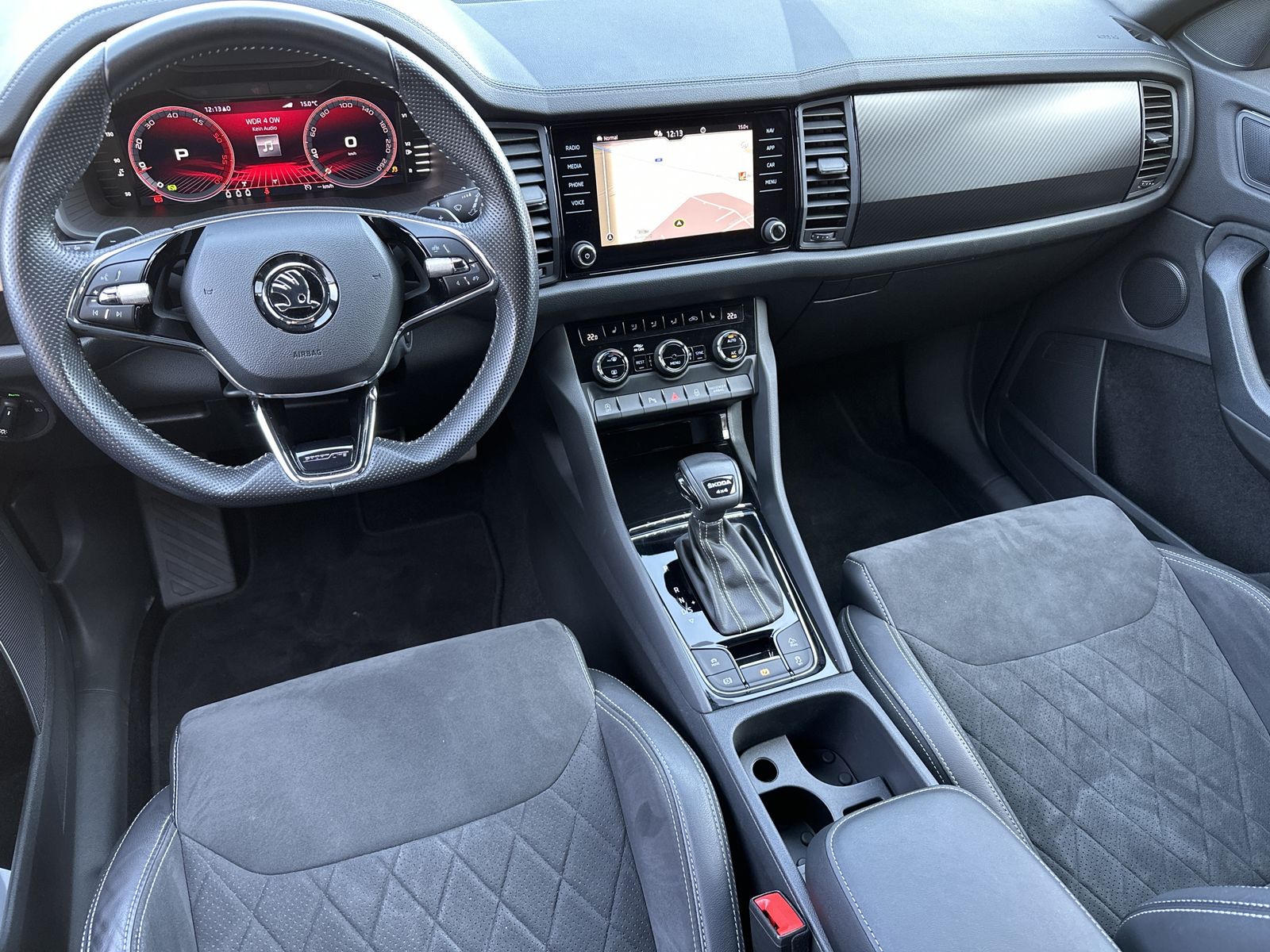 Fahrzeugabbildung SKODA Kodiaq 2.0 TDI 4x4 DSG Sportline NAV+LED+CARPLAY