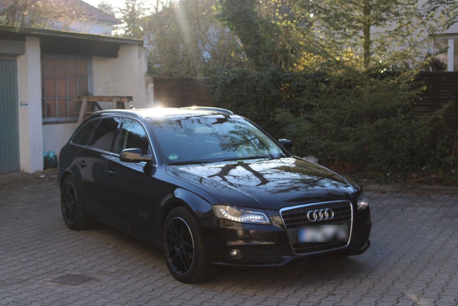 Audi A4 2010 — photo 12