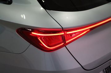 Seat Leon Sportstourer FR AHK Pano Navi LED Kamera