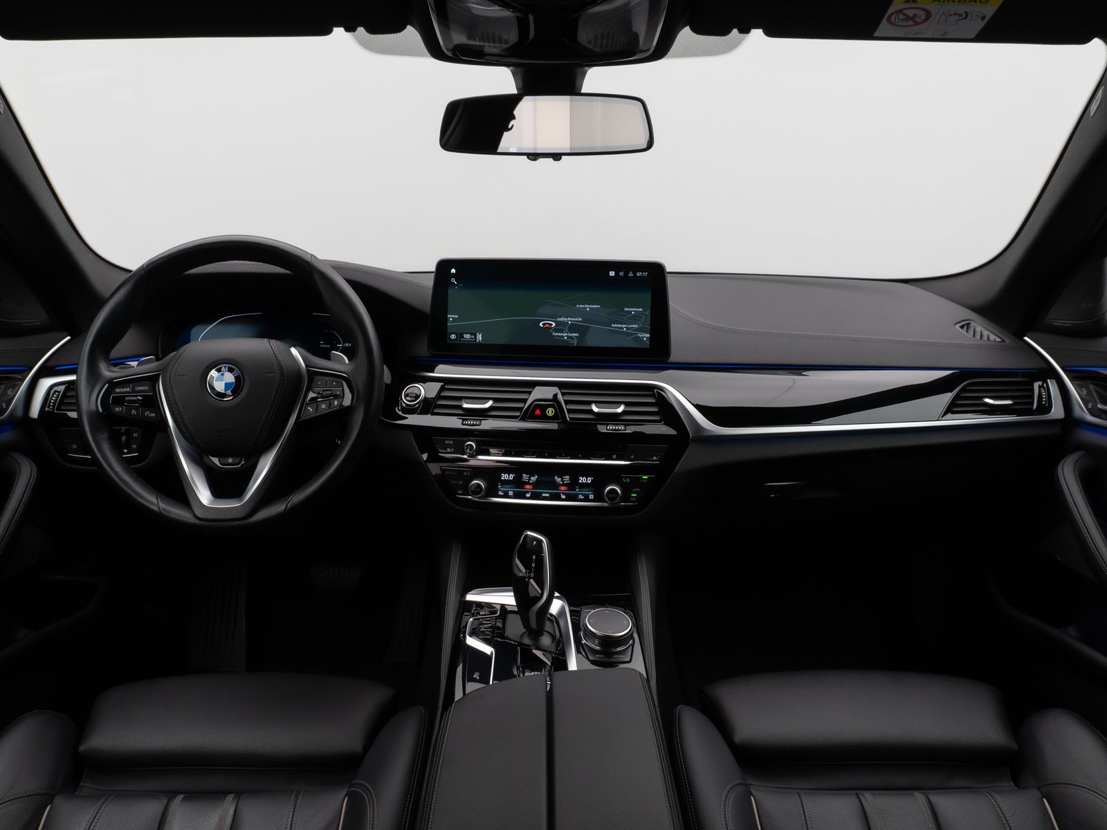 Fahrzeugabbildung BMW 530d xD  Luxury Line Kamera DAB H/K Lenkrhzg AHK