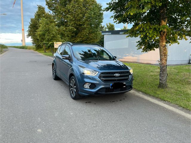 Ford Kuga 1,5 EcoBoost, ST-Line, Anhängerkupplung